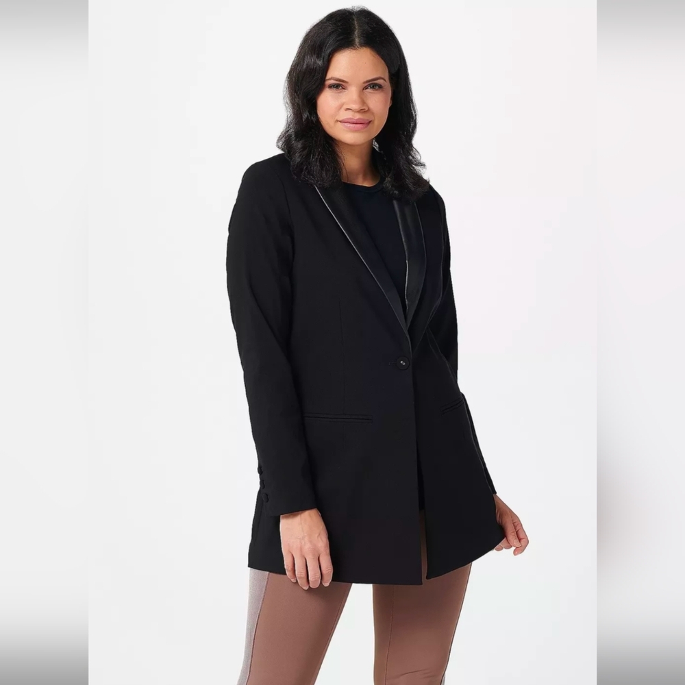 All Worthy by Hunter McGrady black blazer jacket